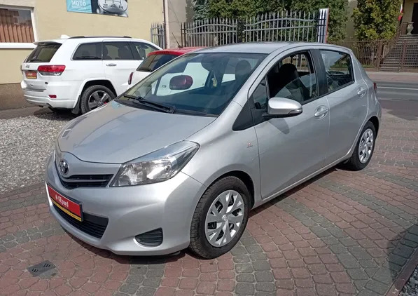 mazowieckie Toyota Yaris cena 29900 przebieg: 133000, rok produkcji 2013 z Kruszwica